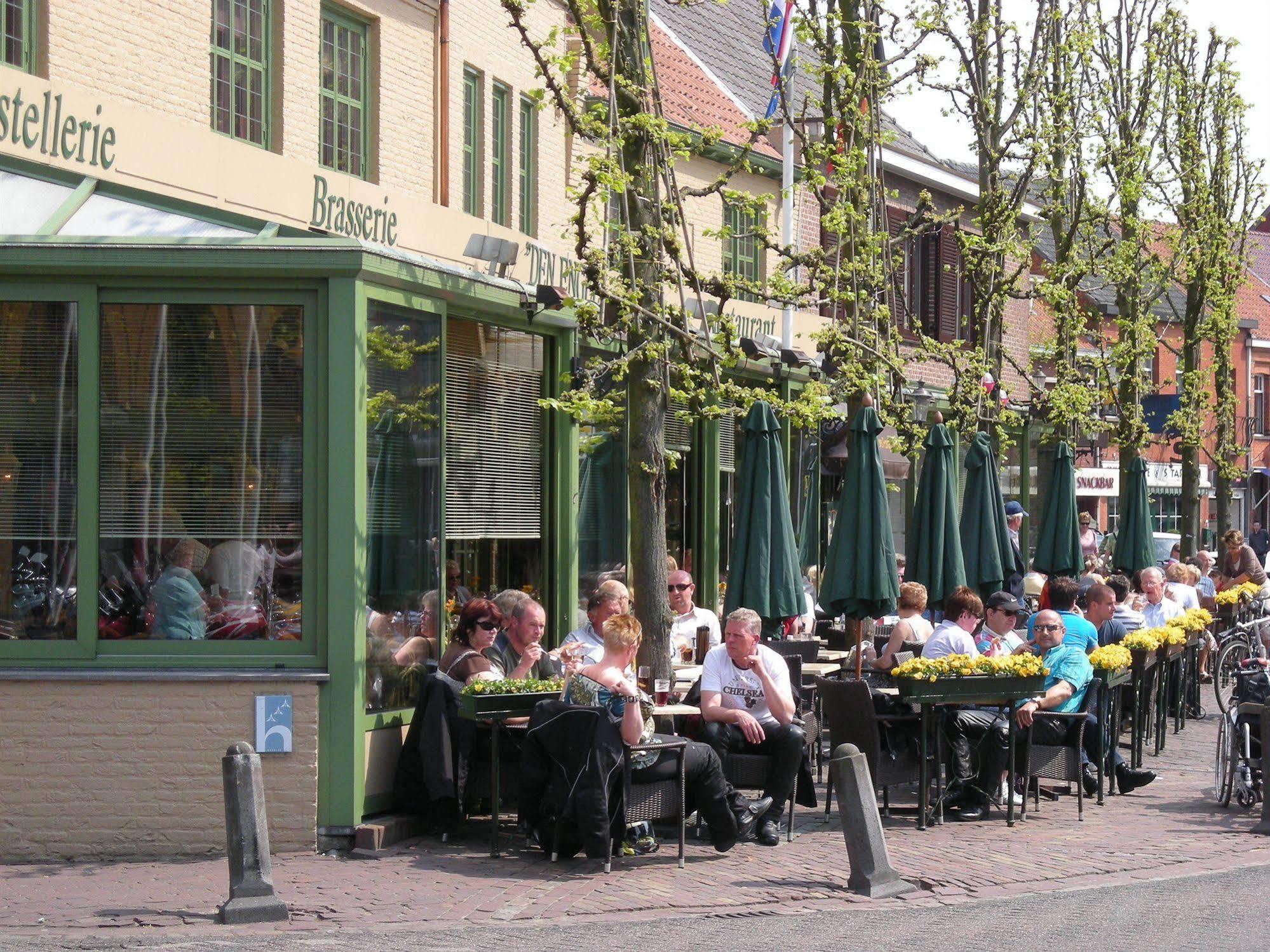 Hotel Brasserie Den Engel Baarle-Nassau Exteriör bild