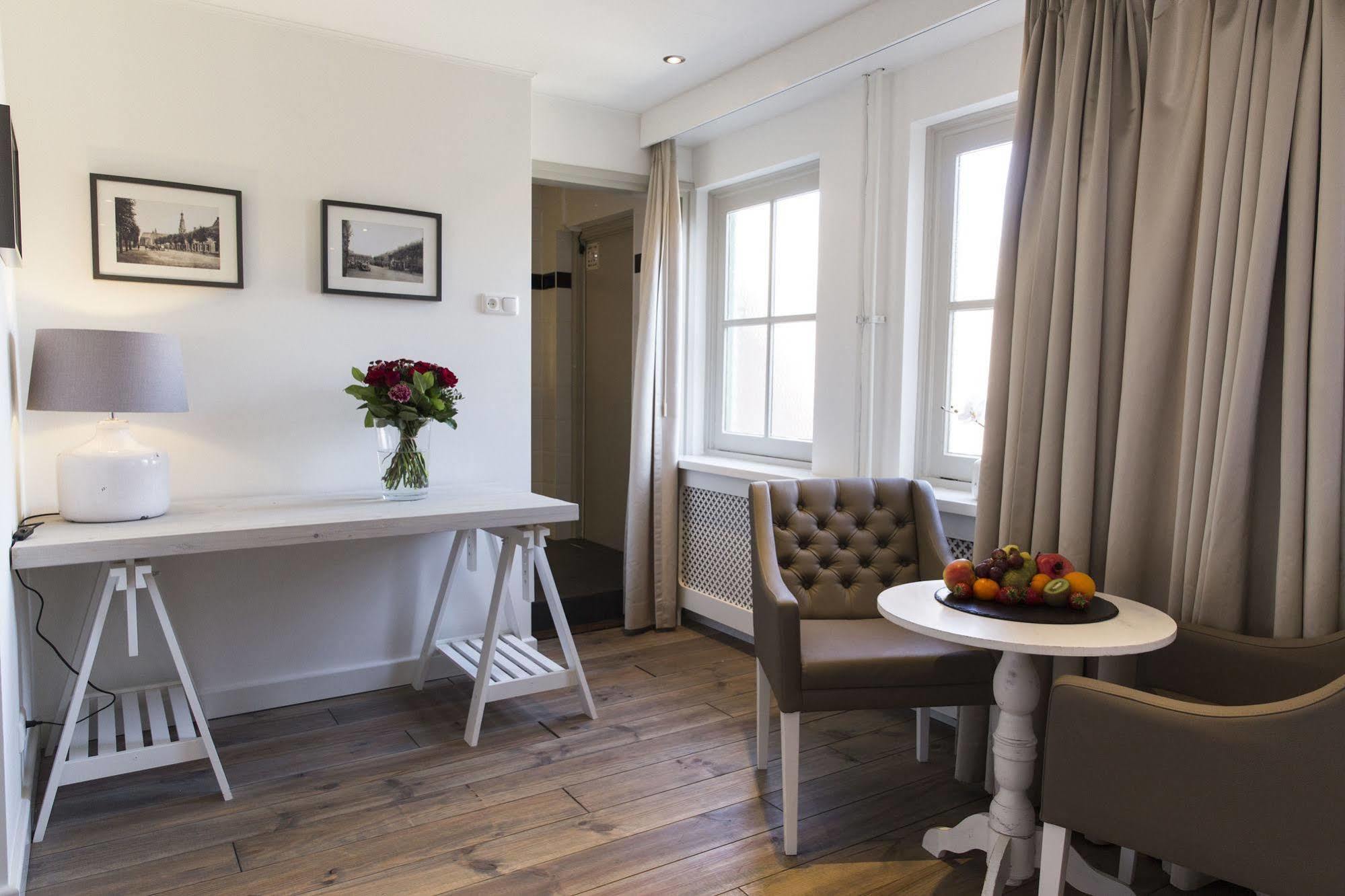 Hotel Brasserie Den Engel Baarle-Nassau Exteriör bild